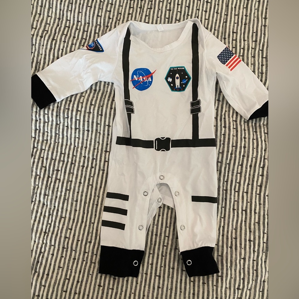 Astronaut costume baby